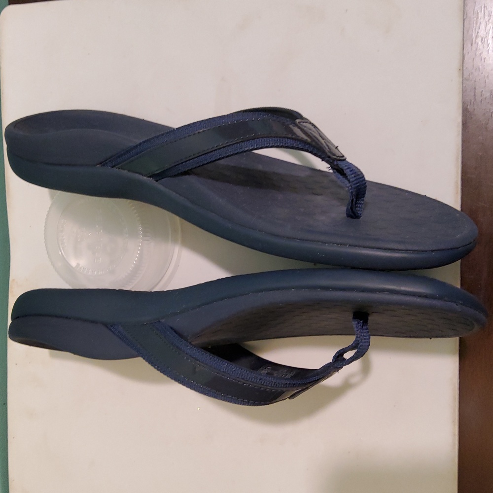 Vionic Flip Flops - image 3